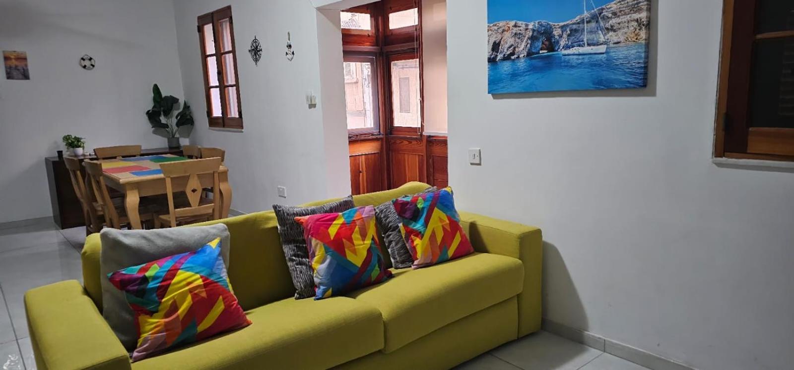 3 Floors Villa On Promenade 4 Bedrooms 3 Bathrooms Sliema Zewnętrze zdjęcie